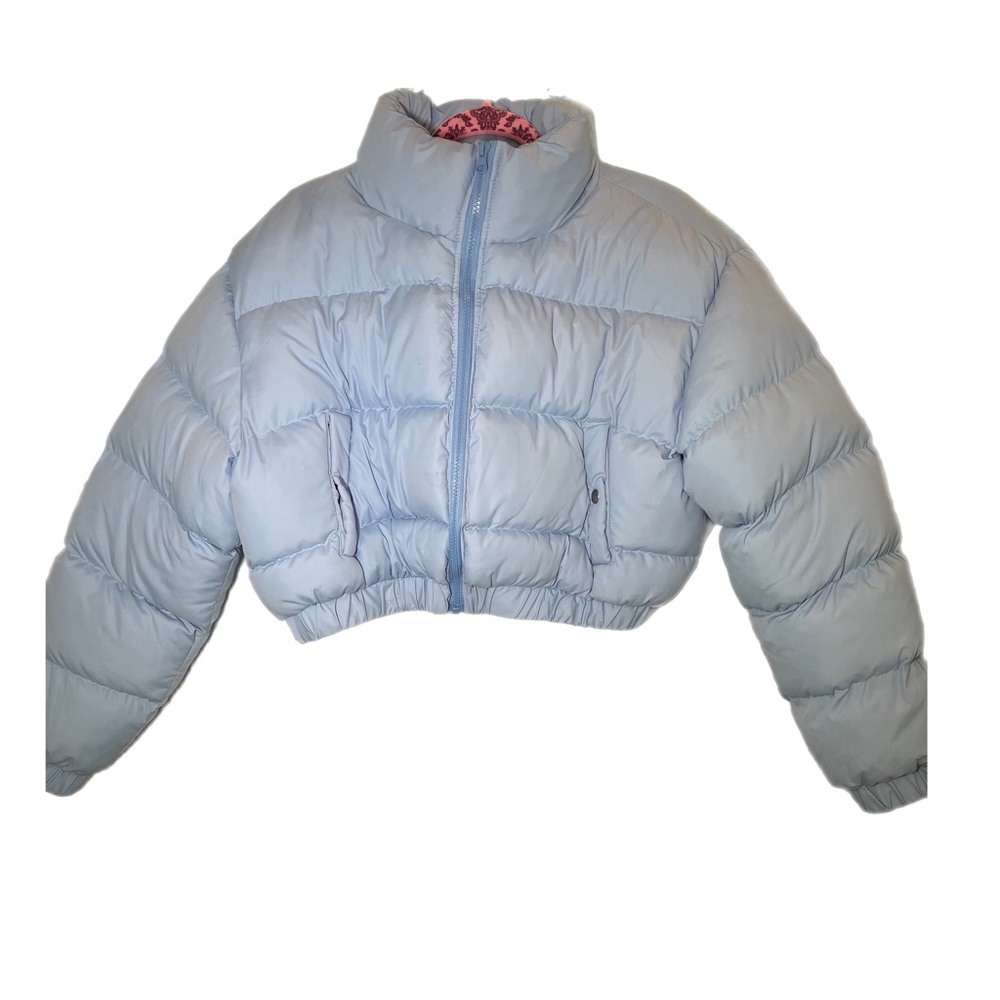 Baby blue crop puffer